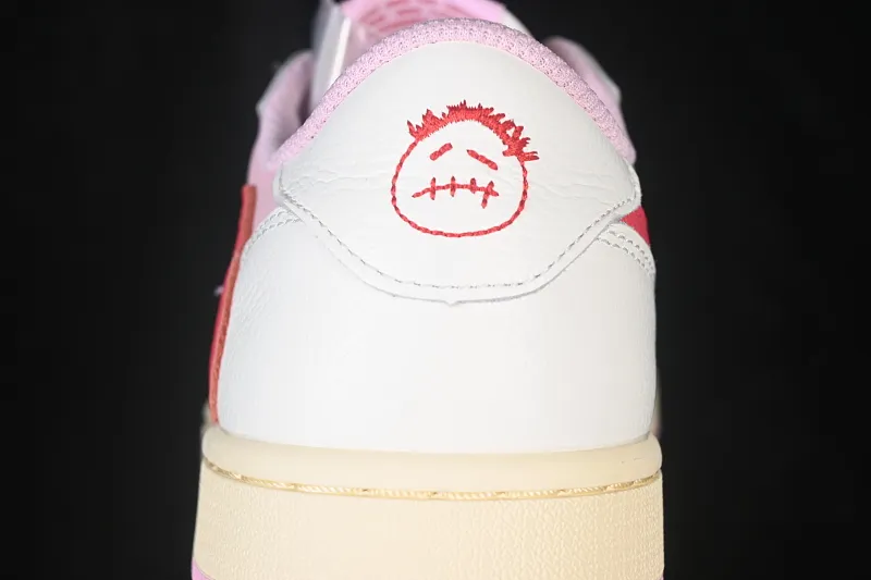 All categories Air Jordan Jordan series basketball shoes Air Jordan 1 Low LJR version Travis Scott x Air Jordan 1 Low OG AJ1 Joe 1 joint undercut IQ7604-101